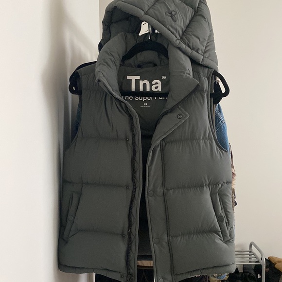 Aritzia Jackets & Blazers - ARITZIA SUPERPUFF VEST XS :)